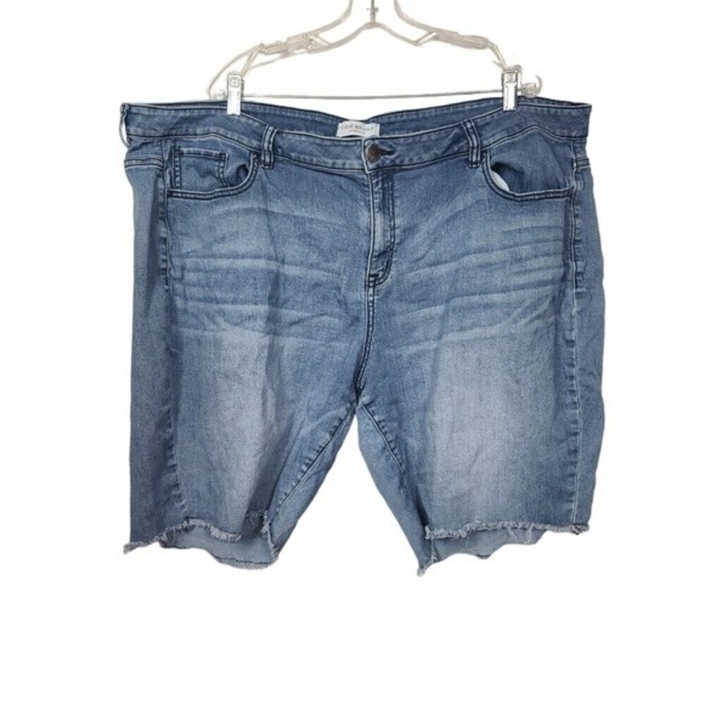 Lane Bryant Mid Rise Essential Stretch Bermuda Raw Hem Denim Shorts 28